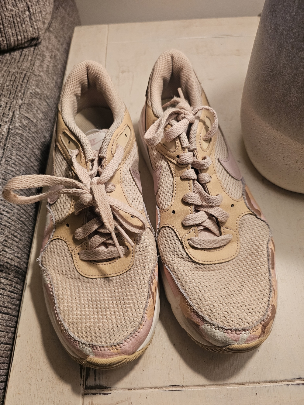 Nike Women's Beige and Light Pink Mesh Sneakers